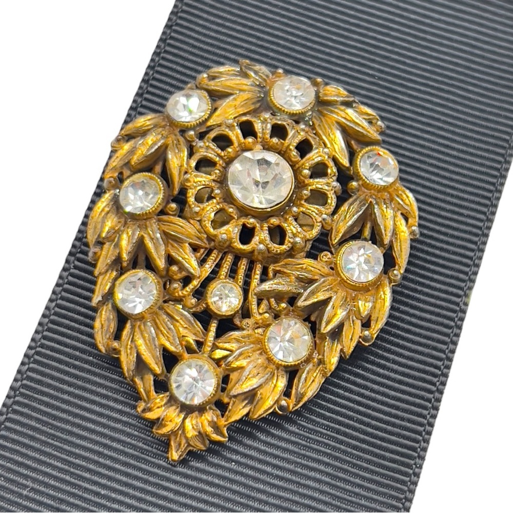 Vintage Retro Open Work Design Brassy Pot-metal & Clear Glass Stone Fur Clip